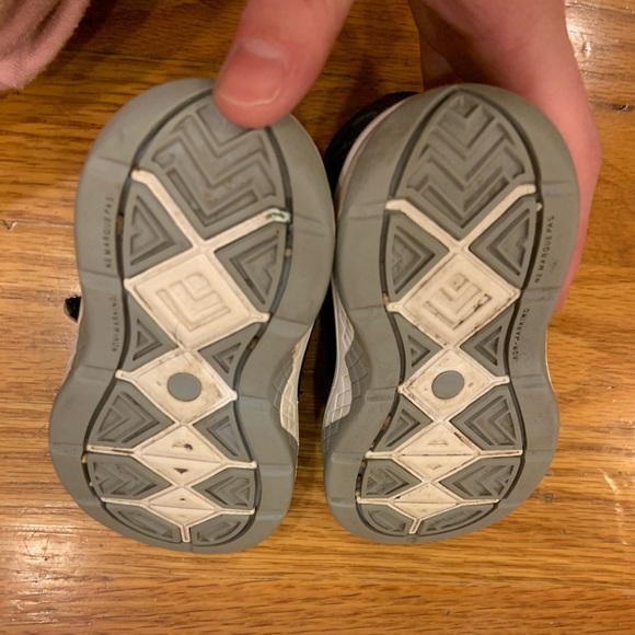 Baby/toddler Nike Hightop shoes size 4C Unisex - Picture 4 of 6